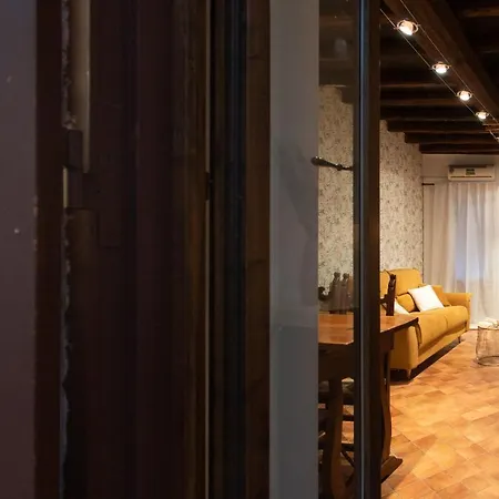 Theatrum Domus Pompei Apartment