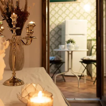 Theatrum Domus Pompei Apartment Rom